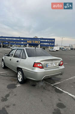 Седан Daewoo Nexia 2008 в Киеве