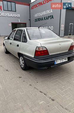 Седан Daewoo Nexia 2006 в 