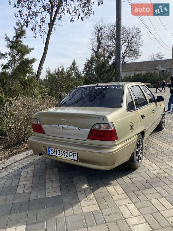 Седан Daewoo Nexia 2006 в Доброславе