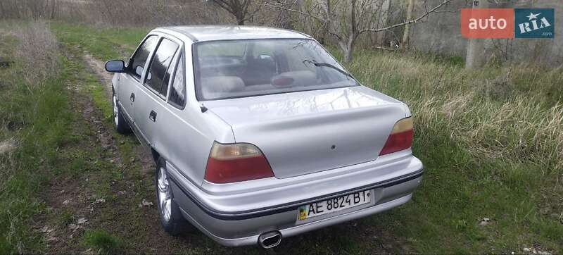 Седан Daewoo Nexia 2004 в Днепре