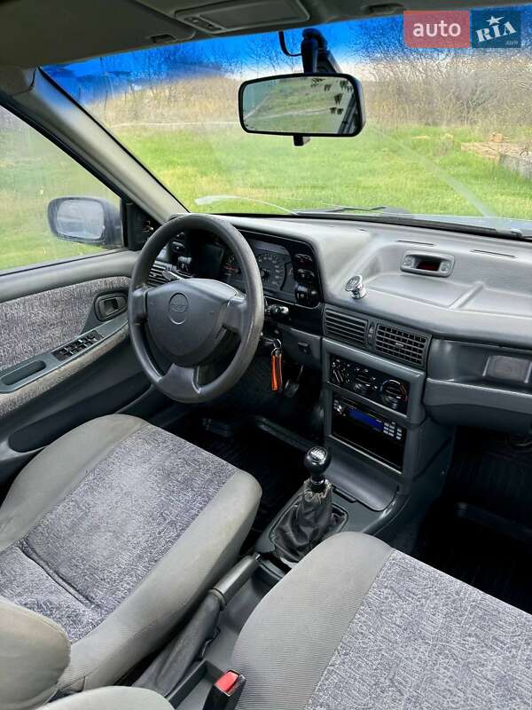 Седан Daewoo Nexia 2007 в Днепре