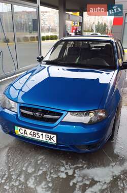 Седан Daewoo Nexia 2014 в 