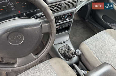 Седан Daewoo Nexia 2008 в 