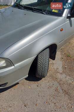 Седан Daewoo Nexia 2008 в 