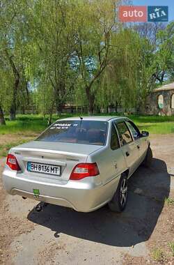 Седан Daewoo Nexia 2008 в 