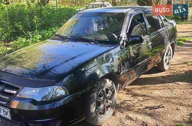Седан Daewoo Nexia 2012 в Снятині