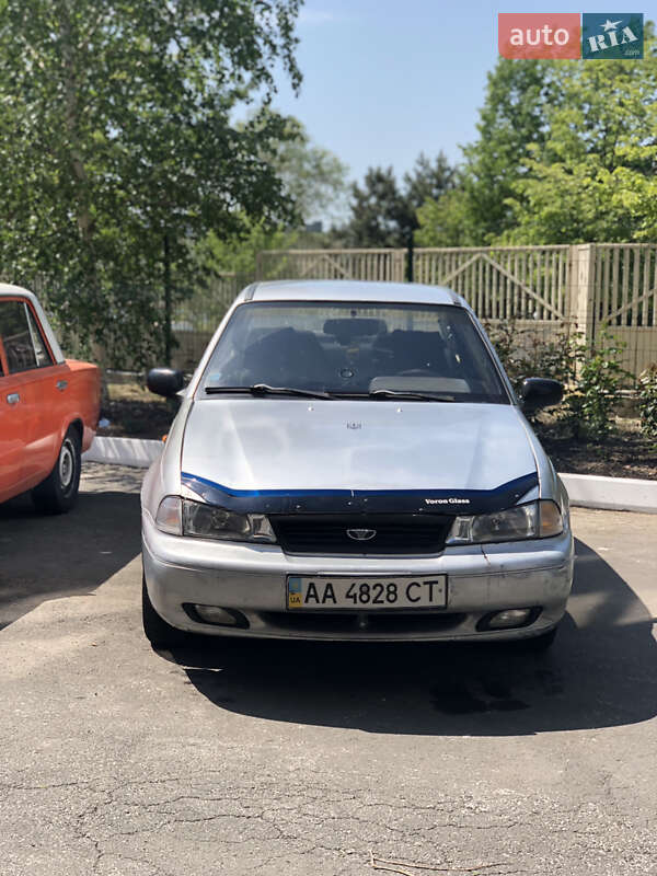 Седан Daewoo Nexia 2006 в 