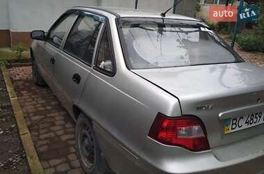 Седан Daewoo Nexia 2008 в 