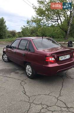 Седан Daewoo Nexia 2008 в 