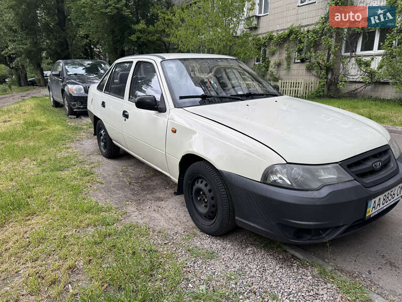 Седан Daewoo Nexia 2011 в Києві