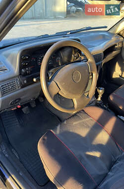 Седан Daewoo Nexia 2008 в Стебнику
