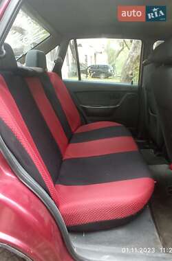 Седан Daewoo Nexia 2012 в 