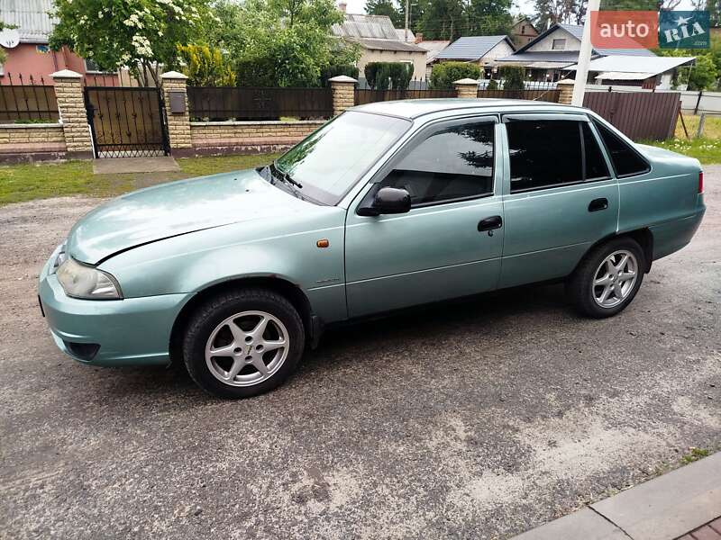 Седан Daewoo Nexia 2008 в Луцке