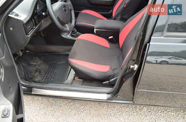 Седан Daewoo Nexia 2008 в 
