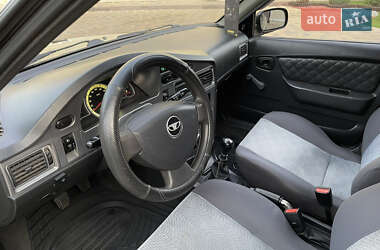 Седан Daewoo Nexia 2012 в 