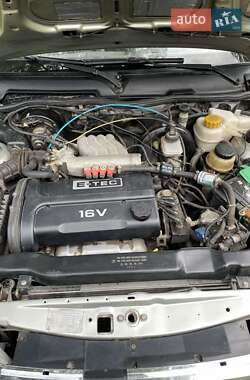 Седан Daewoo Nexia 2006 в 