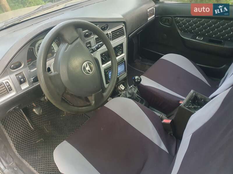 Седан Daewoo Nexia 2011 в Новомиколаївці