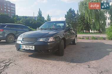 Седан Daewoo Nexia 2011 в 