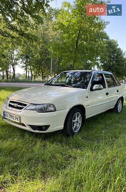 Седан Daewoo Nexia 2009 в 