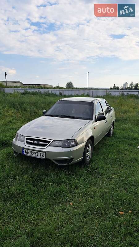Седан Daewoo Nexia 2008 в Юр'ївці