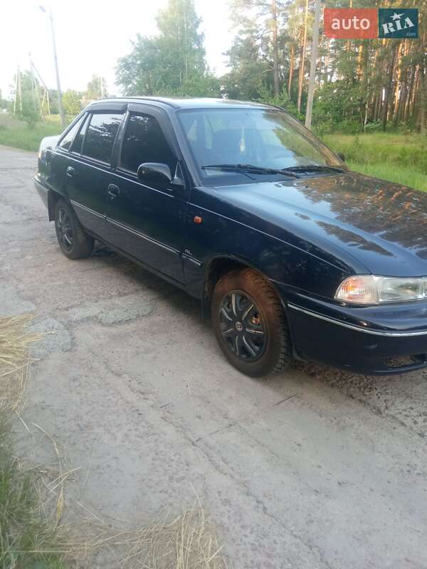 Седан Daewoo Nexia 2008 в Ичне