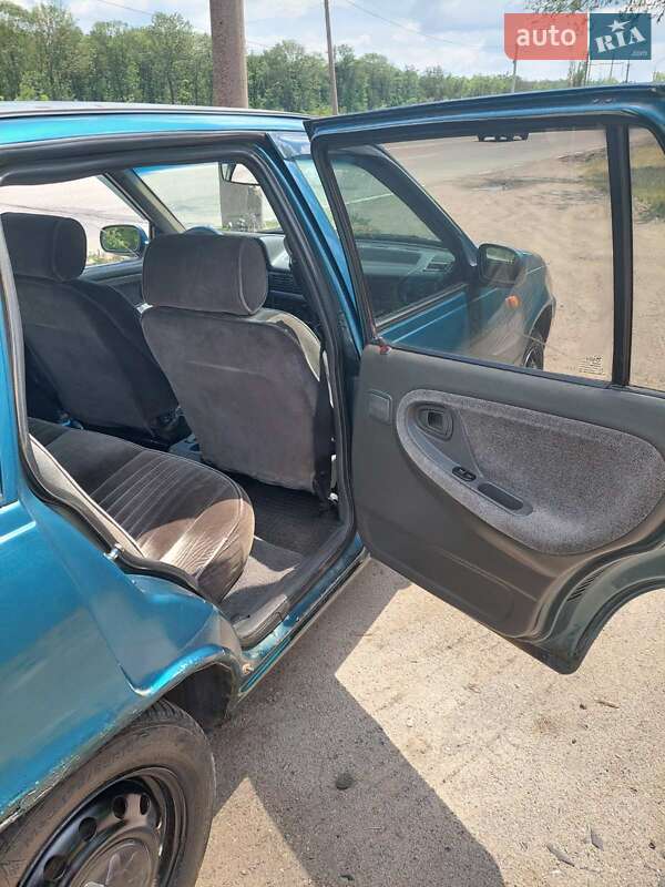 Седан Daewoo Nexia 1995 в Кривом Роге