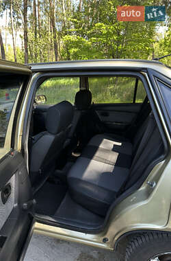 Седан Daewoo Nexia 2011 в 