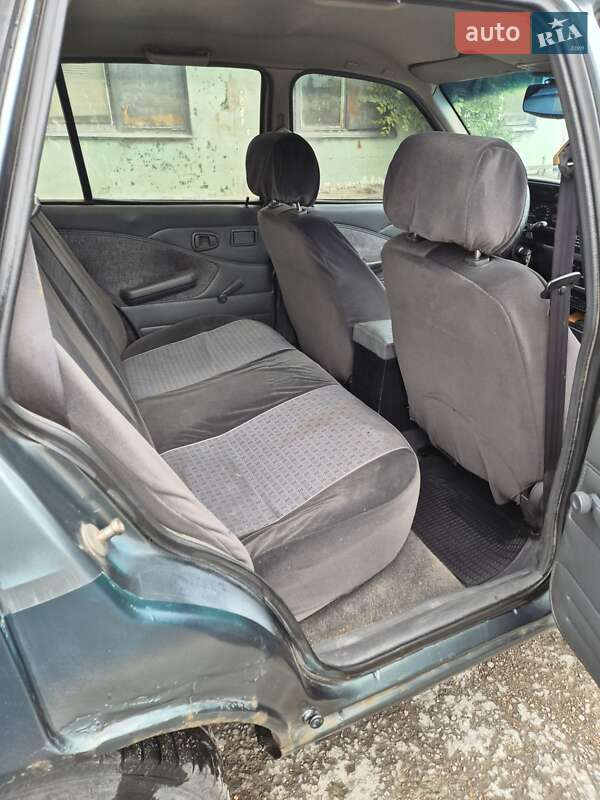 Седан Daewoo Nexia 2005 в Киеве
