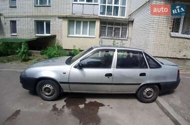 Седан Daewoo Nexia 2011 в 