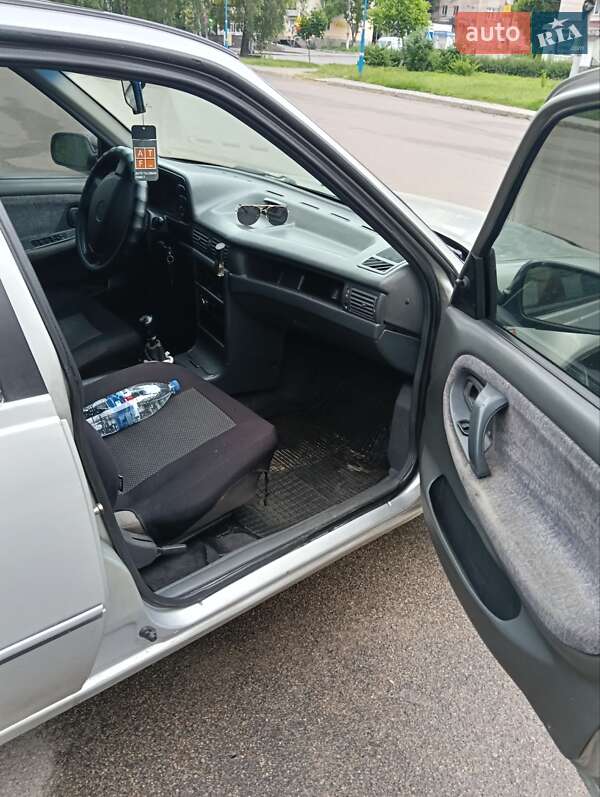 Седан Daewoo Nexia 2006 в Житомире