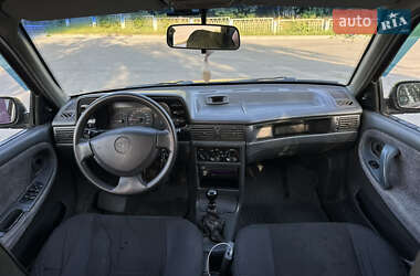 Седан Daewoo Nexia 2008 в 