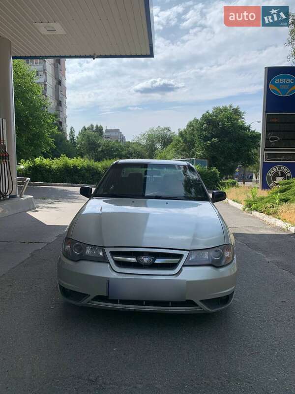 Седан Daewoo Nexia 2008 в 