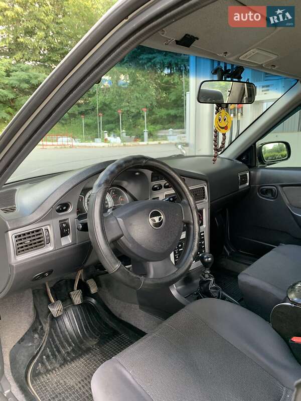 Седан Daewoo Nexia 2008 в Днепре