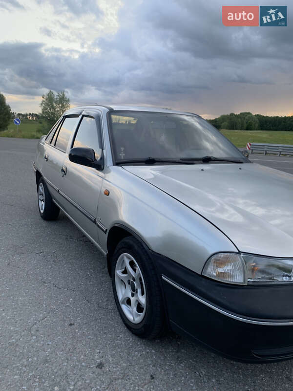 Седан Daewoo Nexia 2008 в Чернигове
