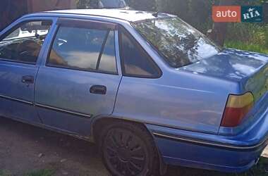 Седан Daewoo Nexia 2008 в 