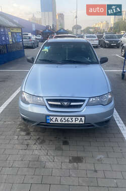 Седан Daewoo Nexia 2010 в Киеве