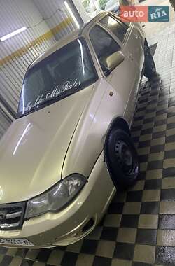 Седан Daewoo Nexia 2008 в 