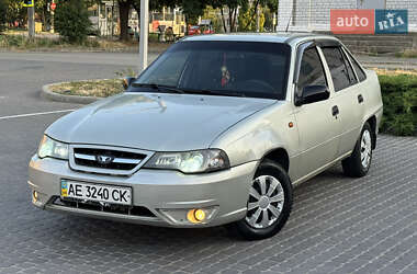 Седан Daewoo Nexia 2008 в Днепре