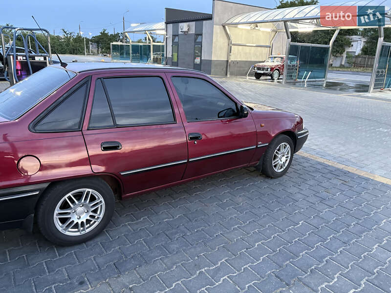 Седан Daewoo Nexia 2008 в Николаеве