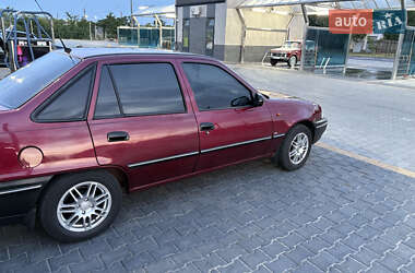 Седан Daewoo Nexia 2008 в 