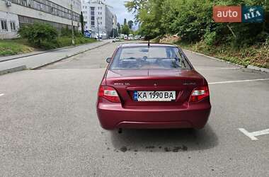 Седан Daewoo Nexia 2010 в 