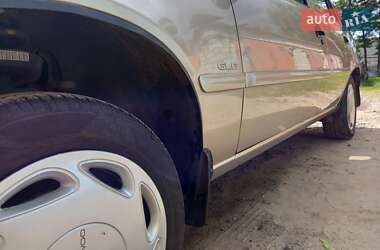 Седан Daewoo Nexia 2014 в 