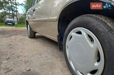Седан Daewoo Nexia 2014 в 