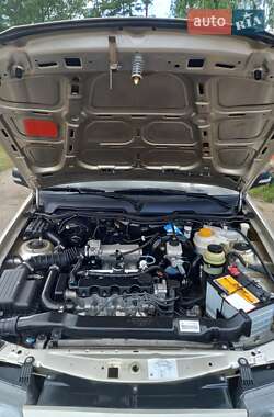 Седан Daewoo Nexia 2014 в 