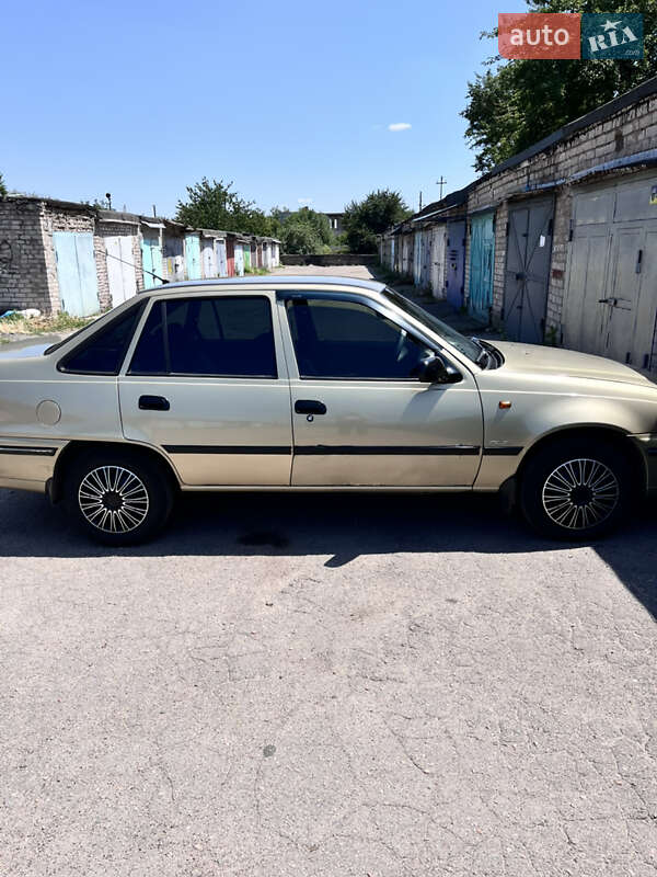 Седан Daewoo Nexia 2006 в Кам'янському