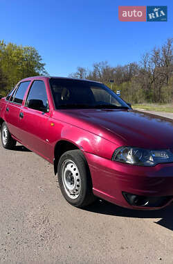 Седан Daewoo Nexia 2010 в 