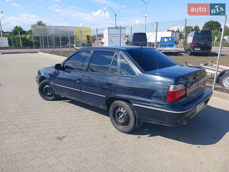 Седан Daewoo Nexia 2008 в Нововолинську