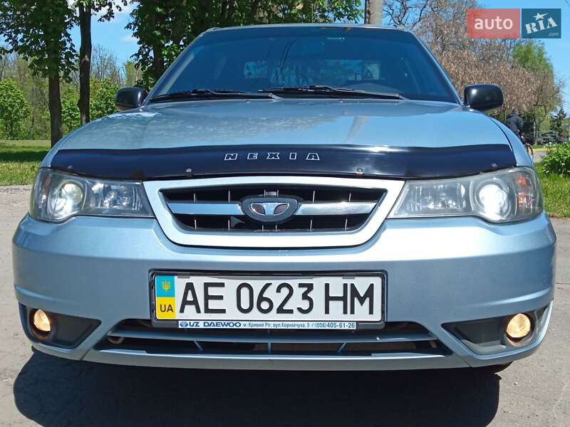 Седан Daewoo Nexia 2012 в 