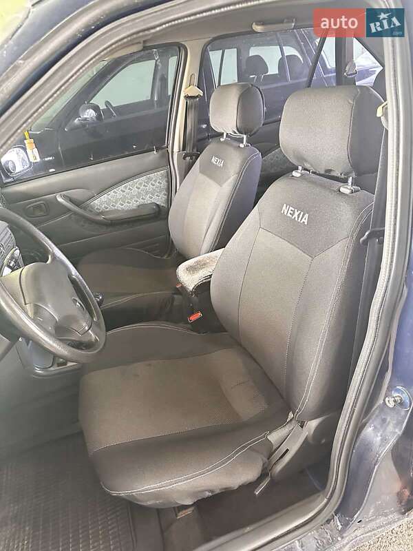 Седан Daewoo Nexia 2006 в Киеве