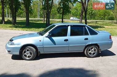 Седан Daewoo Nexia 2012 в 